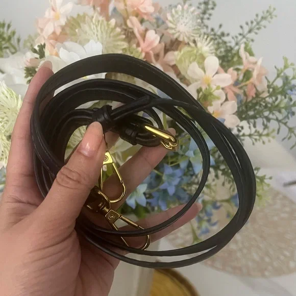 YSL Beauty Makeup Cosmetic Vanity Bag- Gold - Picture 7 of 11